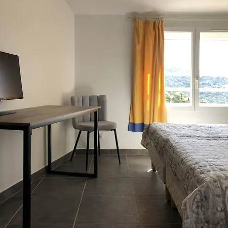 Villa Paquerette Pour 10 Personnes Avec Piscine Chauffee Au Domaine De Valcros A