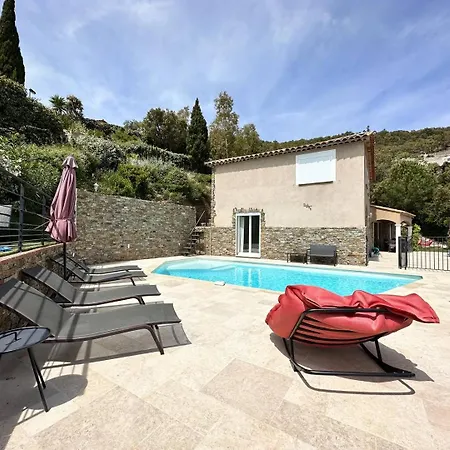 Paquerette Pour 10 Personnes Avec Piscine Chauffee Au Domaine De Valcros A Villa *